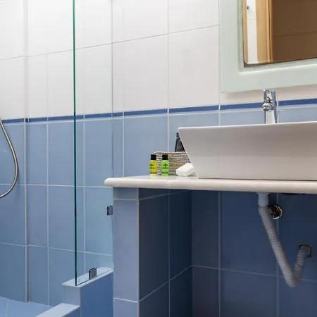 アパート Kallisti