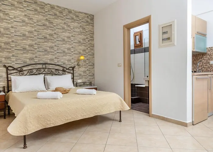 Kallisti * Naxos City