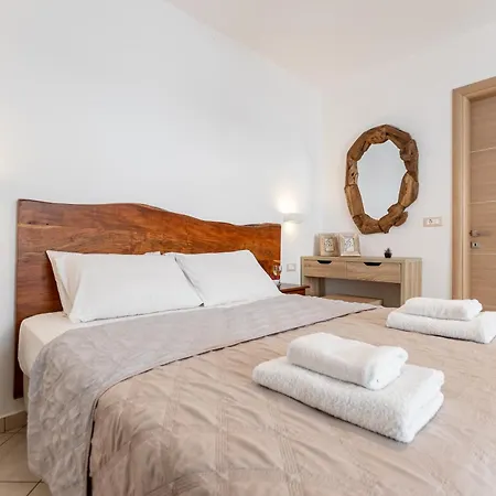 Kallisti Apartment
