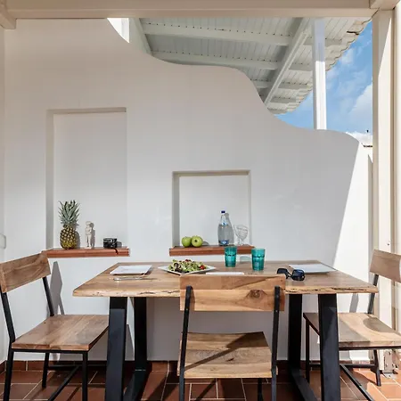 Kallisti Apartment